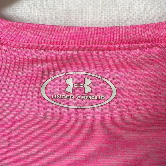 ☀️Donating Soon☀️Under Armour Shirt Size YM - Picture 5 of 5